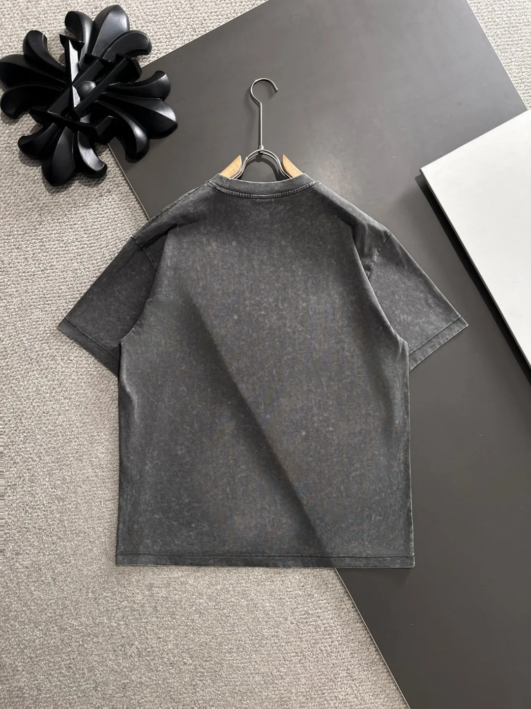 Next day shipping P460 Stone lsland/stone island high quality 2025 spring and summer new casual heavy industry suit exclusively developed by yb! High quality production! Imported custom-made fabrics for foreign orders, with high breathability and comfort, impeccable details, brand element design concept, delicate and soft feel! It presents a casual cut and the upper body shape is great! On sale simultaneously on the official website! From a high-end men's positioning brand, the low-key luxury taste is irresistible! Exquisite workmanship and impeccable quality! The overall style is simple, fashionable and timeless, fully meeting the requirements of stylish and tasteful dressing! Size: S-XXL